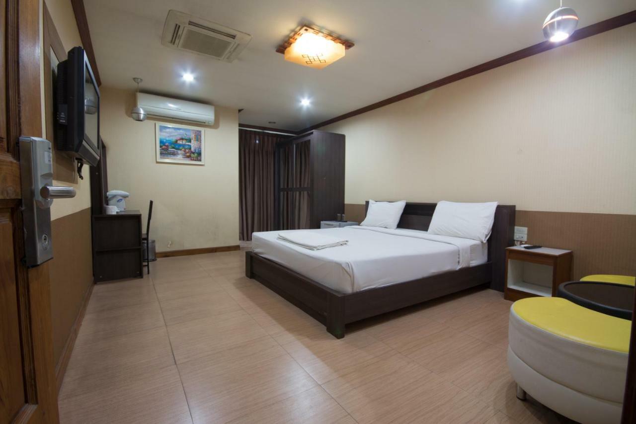 Khon Kaen Ruenrom Hotel Zewnętrze zdjęcie